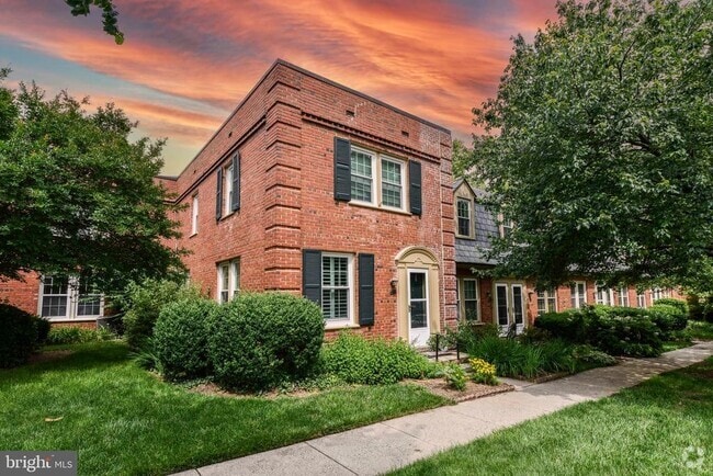 Building Photo - 1510 S Edgewood St Rental