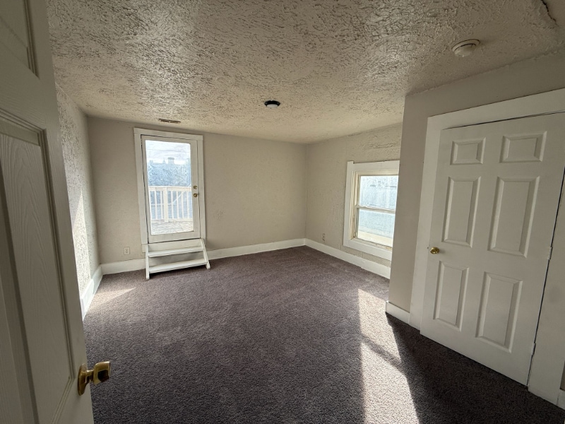 Photo - 250 Koehne St