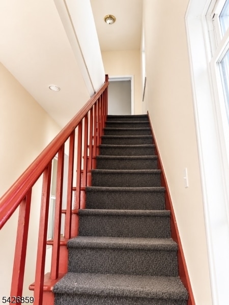 98 E Centre St