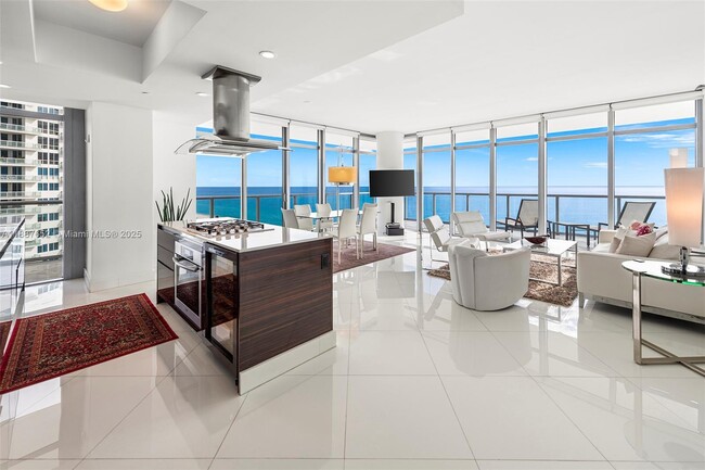 Building Photo - 3737 Collins Ave Unit S-1301