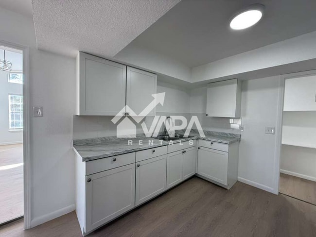 Photo - 7462 Meadow Breeze Dr