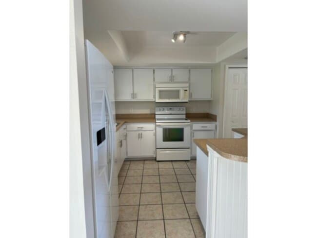 Photo - 3-bedroom 2 bath home in SW Cape Coral! Available Now!