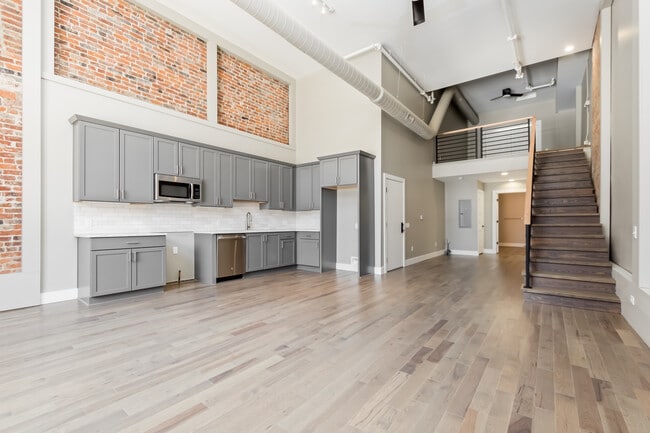 Fridge and range come with unit, phot taken during construction - The Lofts at 44