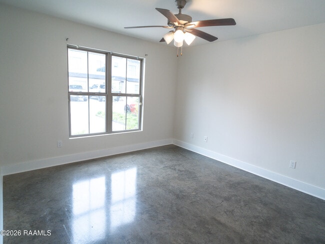 Photo - 110 Oak Plns Aly