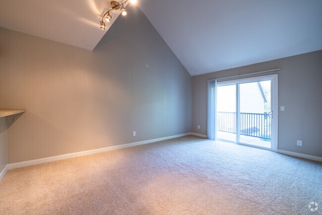 2BR,2BA Living Room