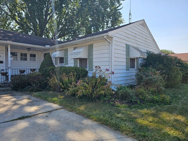 Photo - Cozy Fostoria Home