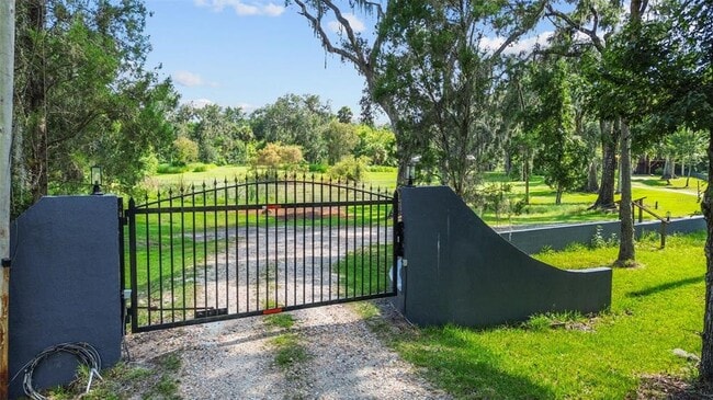 Photo - 4925 Hamilton Rd