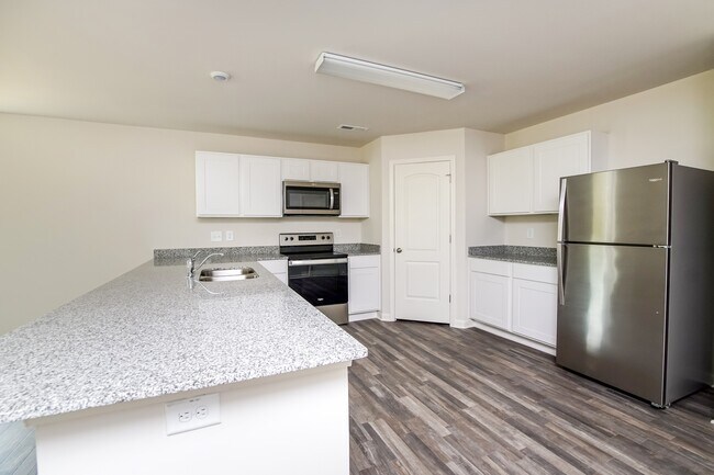 Photo - 1058 Manor Dr