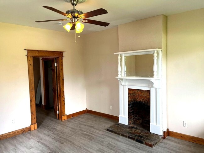 Photo - Cozy 2bed 1bath Duplex w/ Private Backyard | The Nations