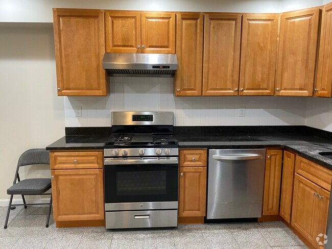 Building Photo - 177 Northampton St Unit 2 Rental