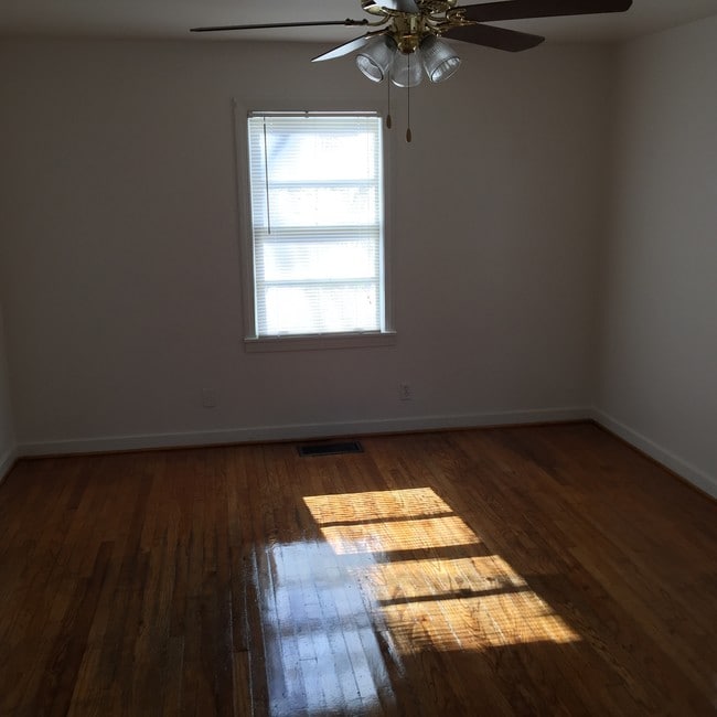 Photo - 3927 37th Ave N