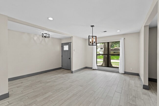 Photo - 5522 Braesvalley Dr