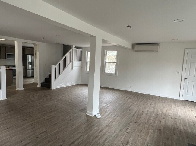 Photo - 52 Cypress St