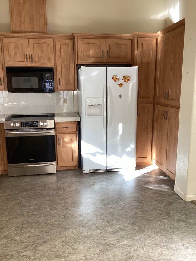 Photo - clean and quiet 3 bedroom 2 bathroom house...