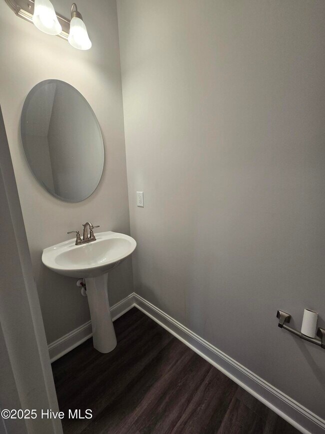 Photo - 1819 Fox Den Way