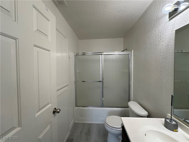 Building Photo - 4730 E Craig Rd Unit 2154