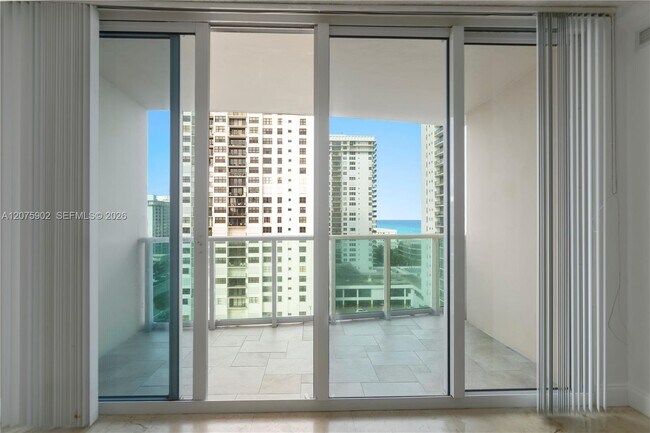 Photo - 2501 S Ocean Dr Unidad 1239