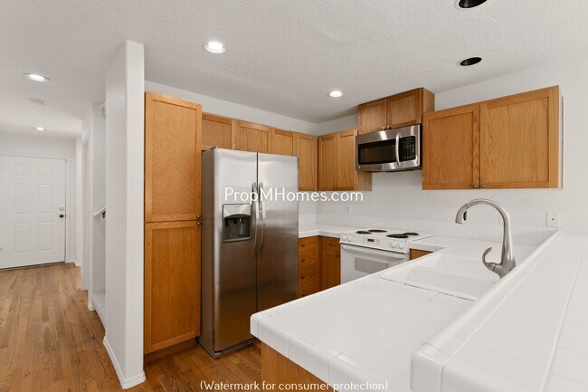 Photo - Wonderful Three Bedroom Plus Office In Bea...