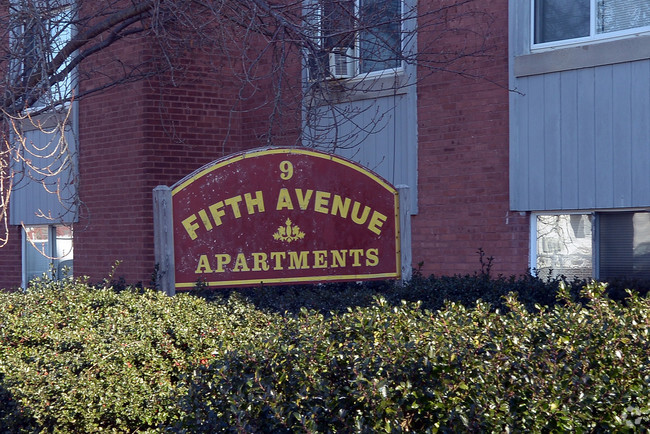 ReNew Taunton on Fifth - ReNew Taunton on Fifth Apartments