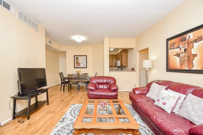 Photo - 2211 S Braeswood Blvd Condominio Unidad 21I