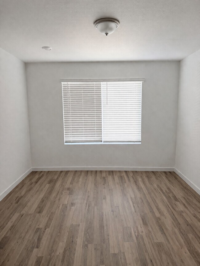 Photo - 356 Geneva St