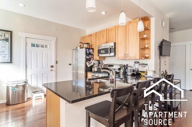 Photo - 1251 W Leland Ave Unit 3E