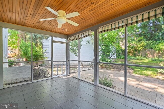 Photo - 7014 Beechwood Dr