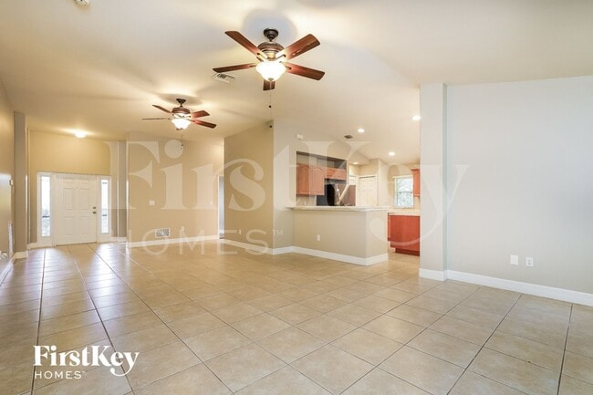 Photo - 419 Conlee St