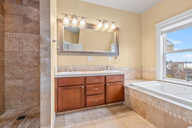 Photo - Quintessential West Seattle Townhome with Air Conditioning