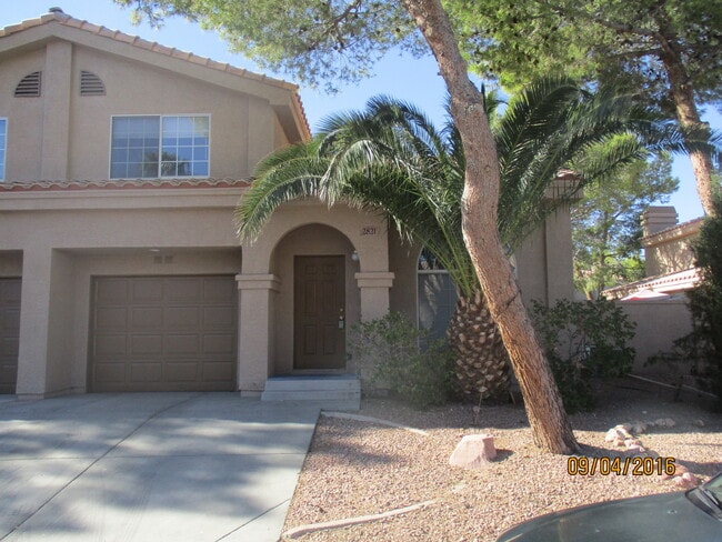 Building Photo - Stone Canyon Townhome located in GREEN VALLEY!