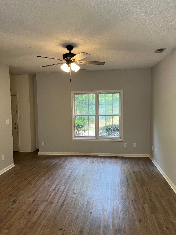 Photo - 21032 N Main St