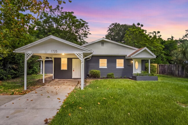1725 Griflet Rd
