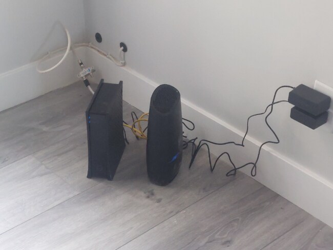 Photo - 1650 E 220th St