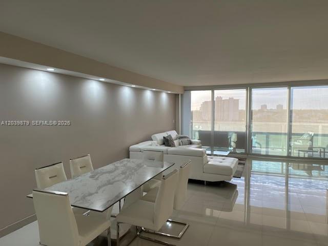 Building Photo - 100 Bayview Dr Unit 904