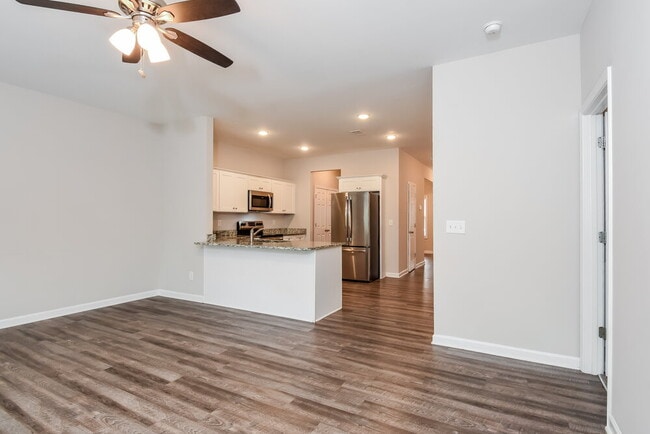 Photo - 19 Castlemoor Loop