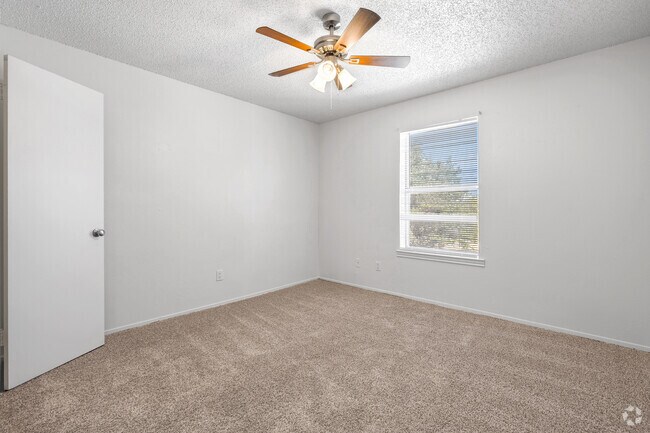 bed 1 bath 623 sqft.