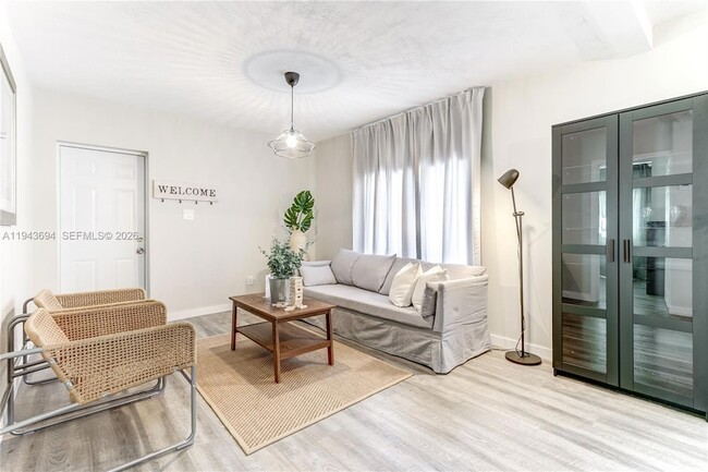 Photo - 427 S 24th Ave