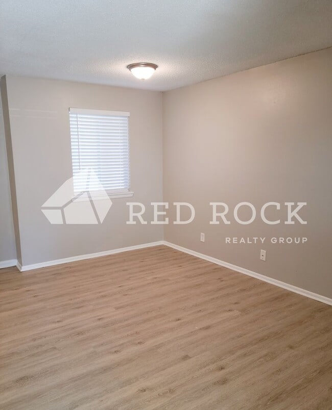 Rivergate Apartments - Columbus, MS