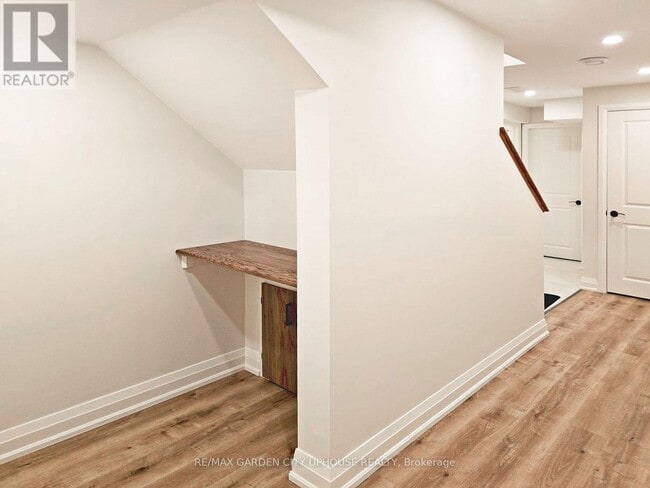 Photo - 11 Manhattan Ct.