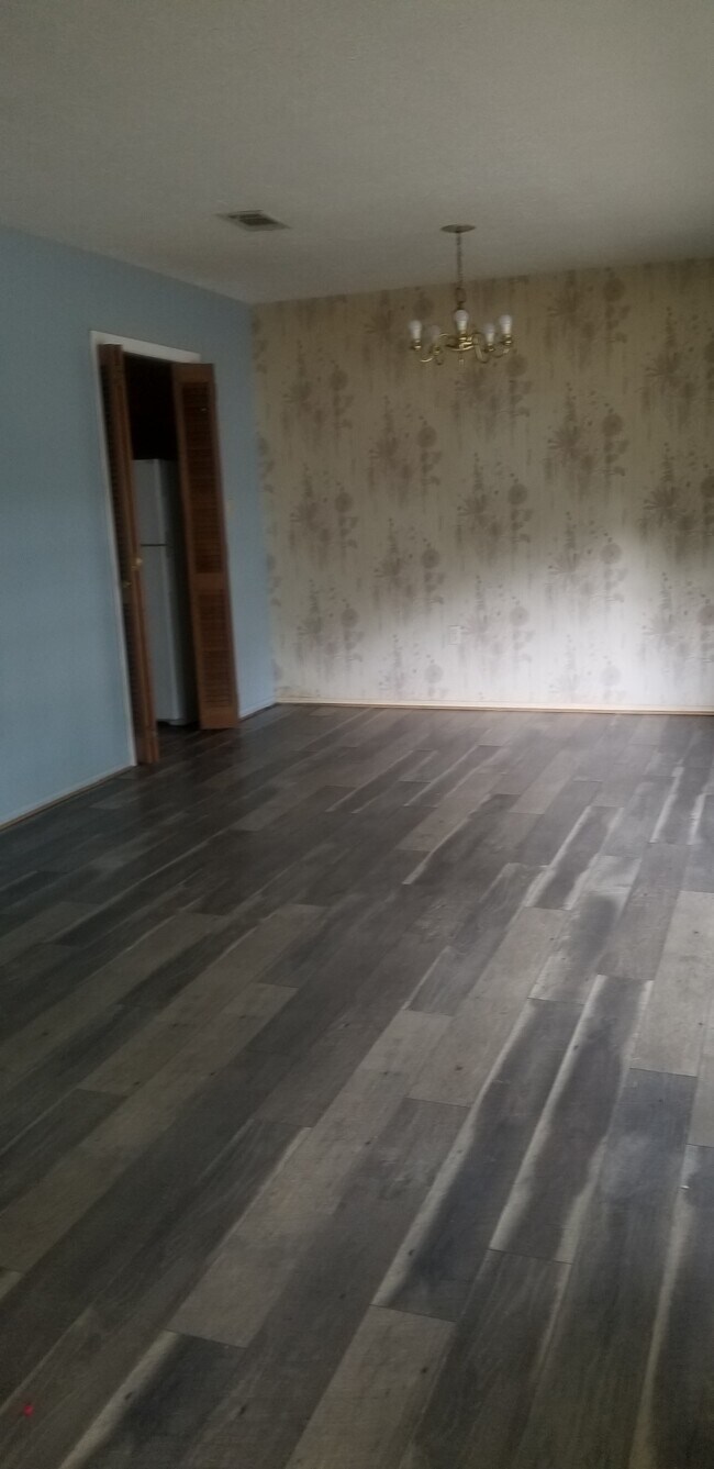 Separate living area - 1339 Wooddell Dr Unit 1339 Wooddell Dr. Front h