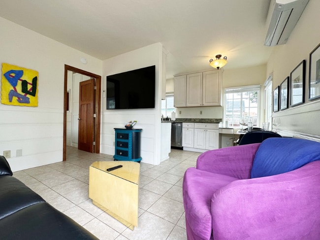 Photo - 5041 Muir Ave