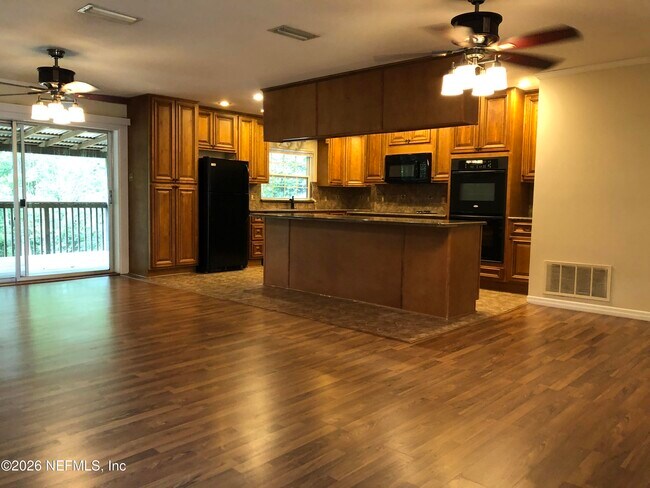 Photo - 5406 Community Rd