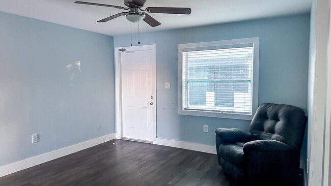 Photo - 713 N 23rd St