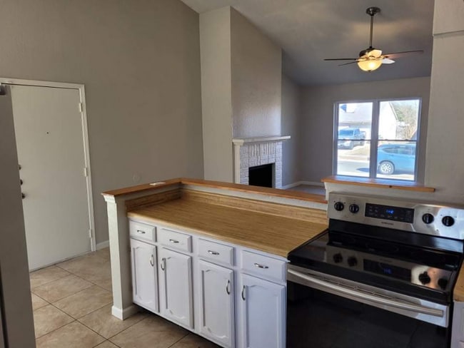 Photo - 1608 Bobby Lee Dr
