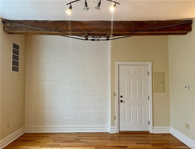 Photo - 44-52 James St Unit 44