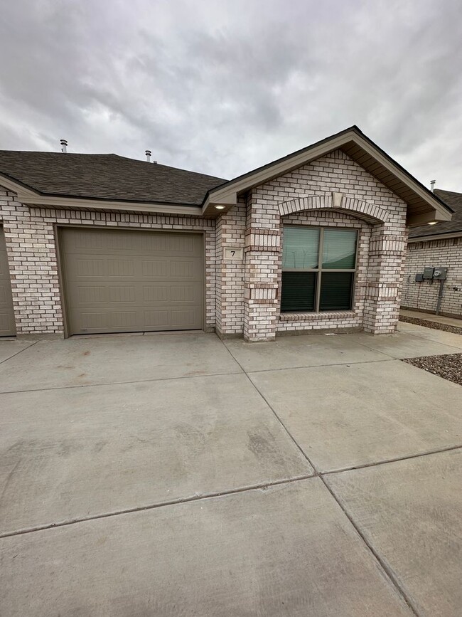 New townhome for rent - New townhome for rent