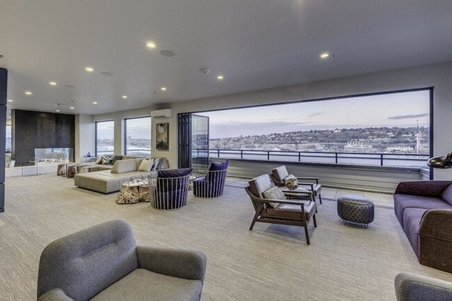 Sky lounge overlooking Lake Union