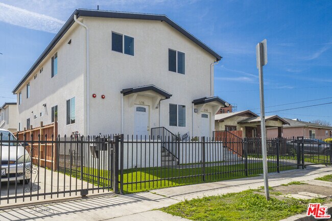 Building Photo - 236 W 84th Pl Rental