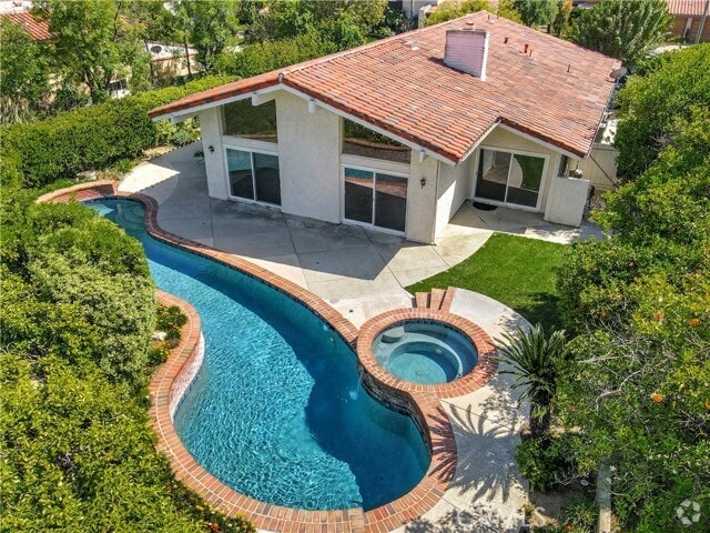 Building Photo - 23415 Park Hacienda Rental