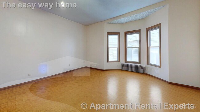 Photo - 240 School St